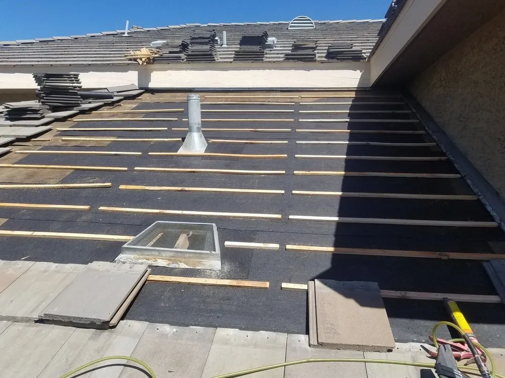 Slide of Crummett Construction & Roofing