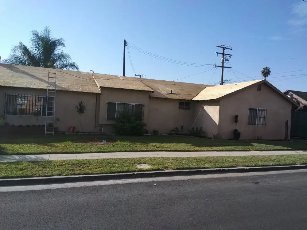 Slide of Cruz  Roofing