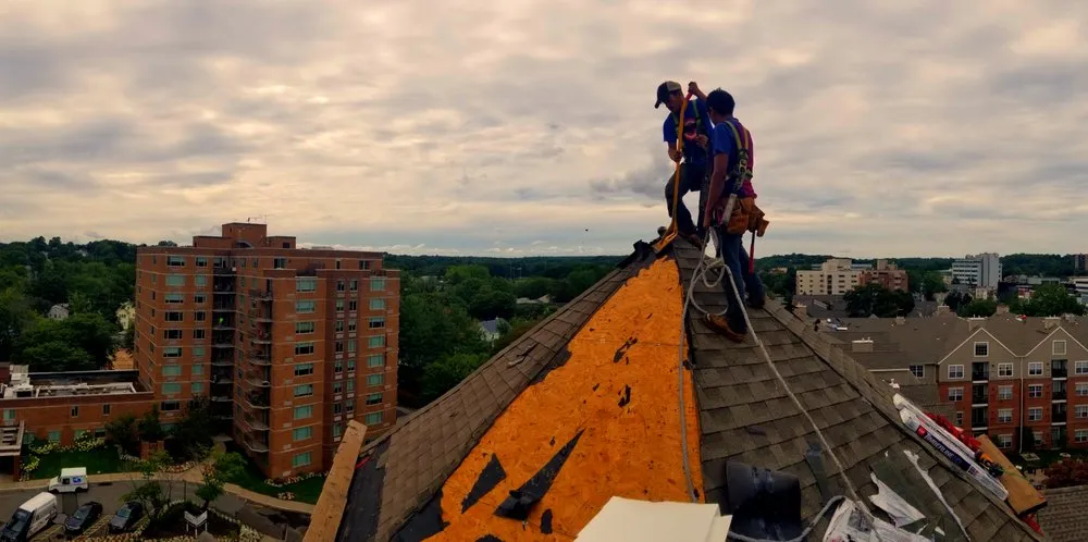 Slide of Cruz Roofing and Siding