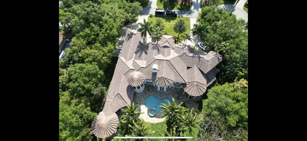 Slide of Cruz Roofing