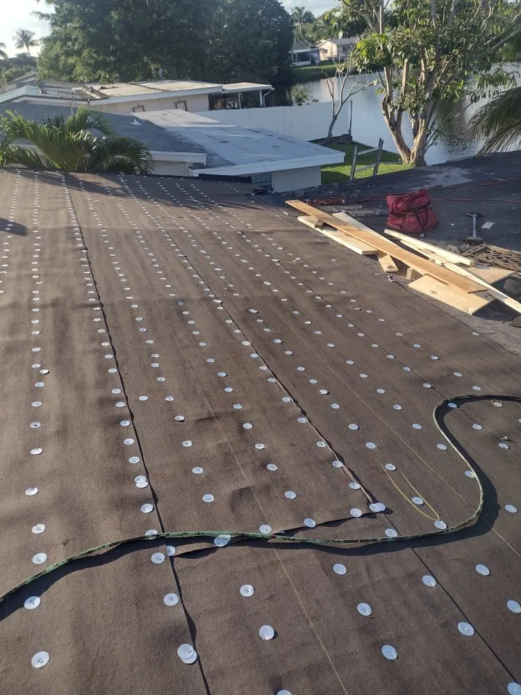 Slide of Cruz Roofing Services