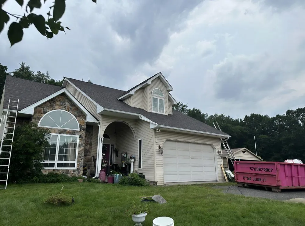 Licensed shingle roofing service experts serving Wilkes-Barre, PA - Cruz Roofing Solutions