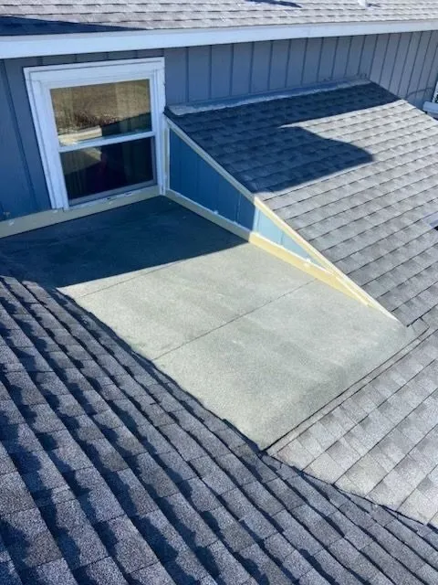 Licensed roof installation in Del Valle, TX - Crystal Roofing & Complete