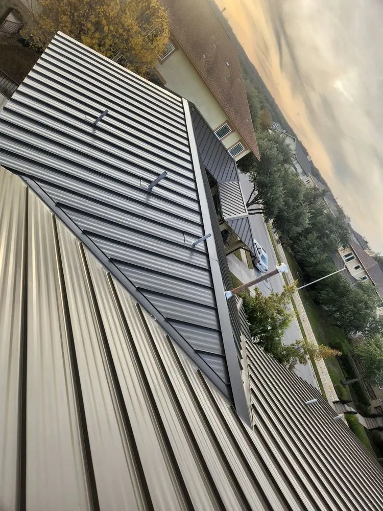 Professional shingle roofing service in Del Valle, TX - Crystal Roofing & Complete