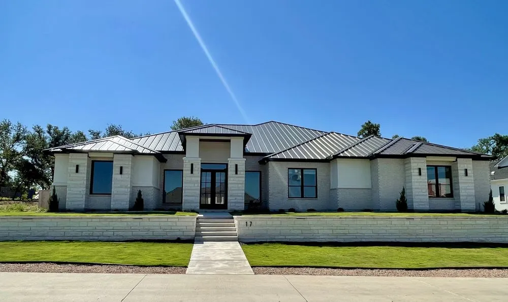 Trusted roof inspection with free inspection across Del Valle, TX - Crystal Roofing & Complete