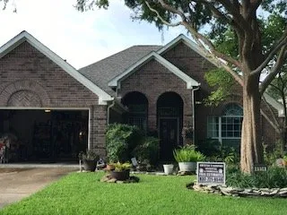 Reliable residential roofing service with free inspection across TX, TX - Crystals Roofing