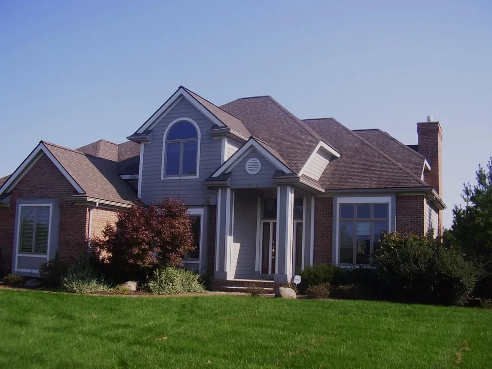 Slide of CS Roofing Company