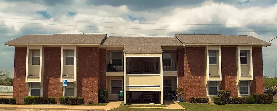 Slide of CSI Renovations and Roofing