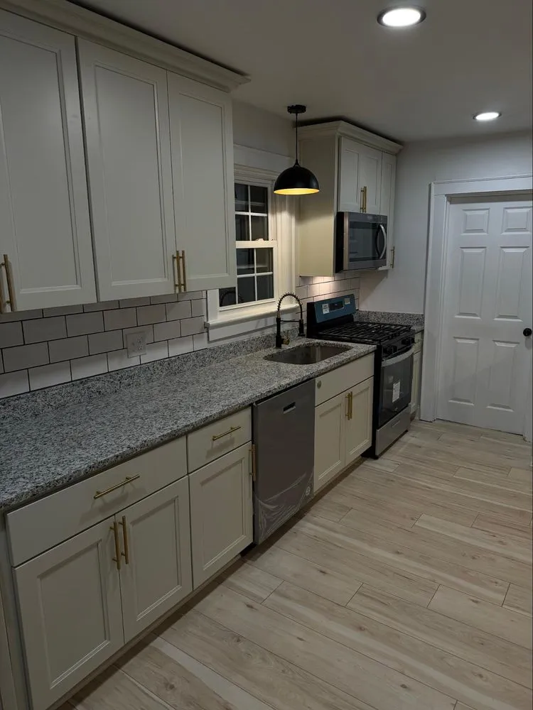 Slide of Cuevas Construction