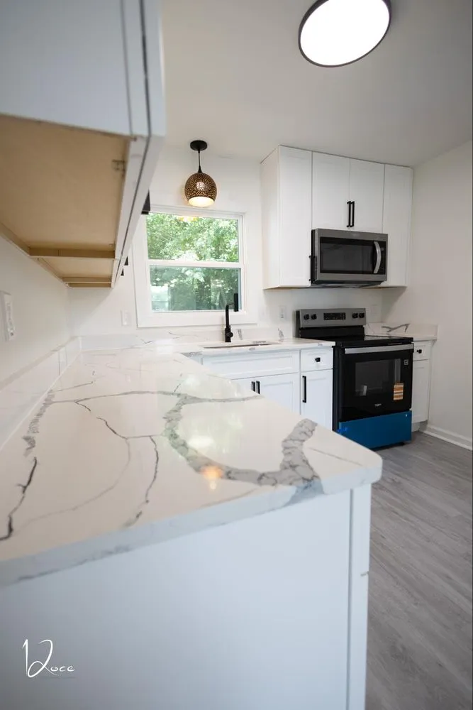 Slide of Cuevas Construction