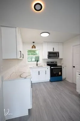 Cuevas Construction Logo