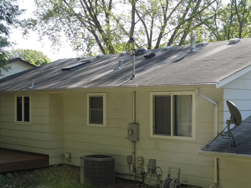 Slide of Curb Appeal Roof Cleaning