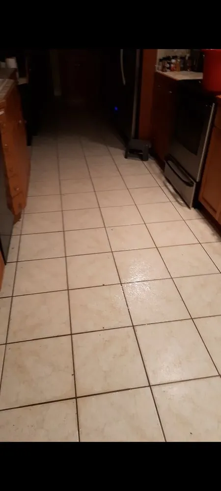 Slide of Curry's Roofing