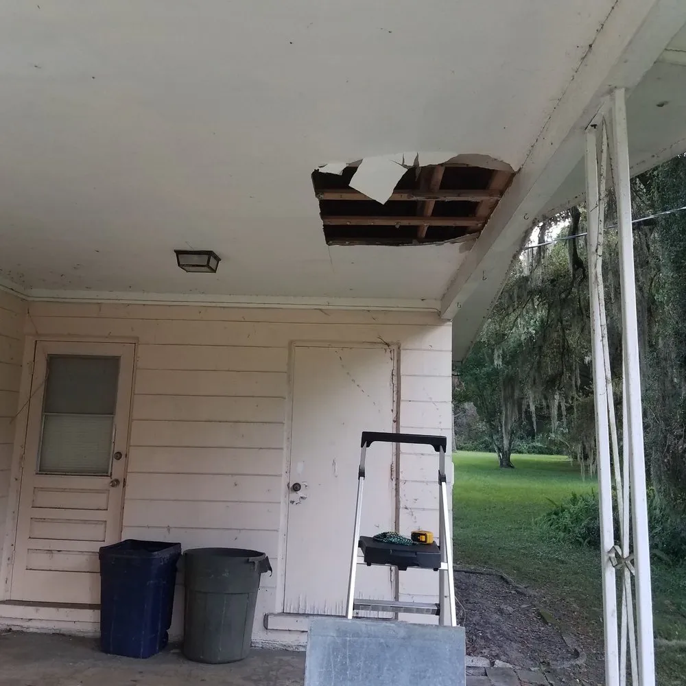 Slide of Curry's Roofing