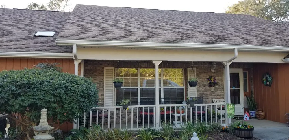 Slide of Curry's Roofing