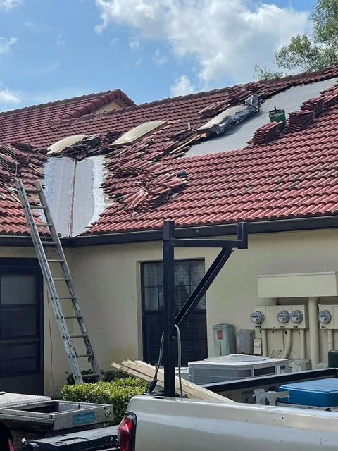 Slide of Curry's Roofing