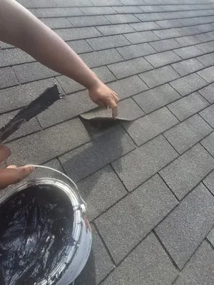 Curt Lays Roofing Logo