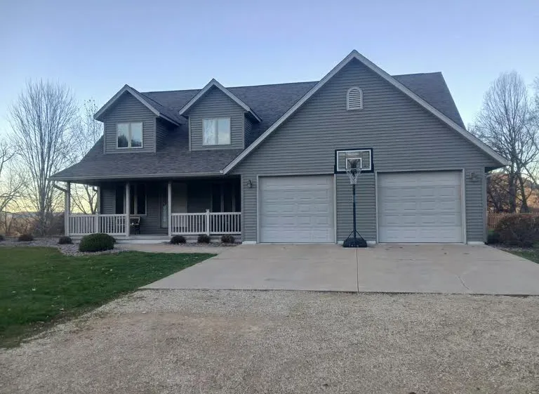 Slide of Curti Construction