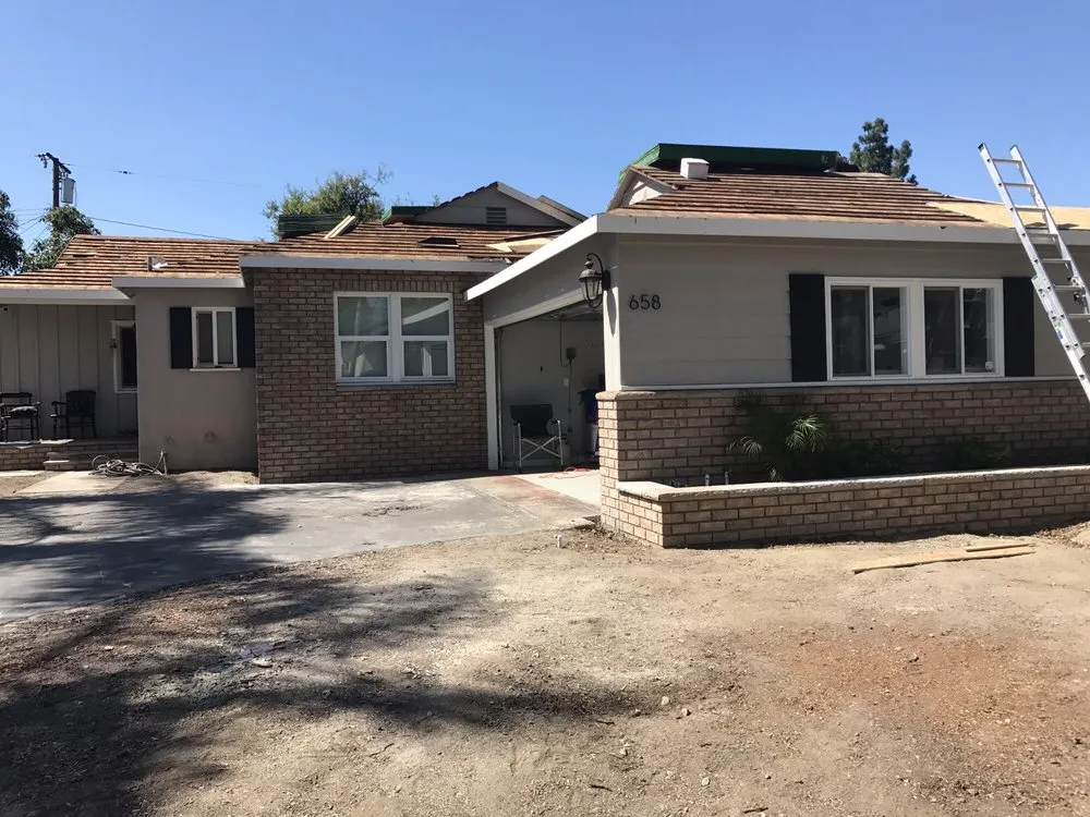 Slide of Custom Roof Company