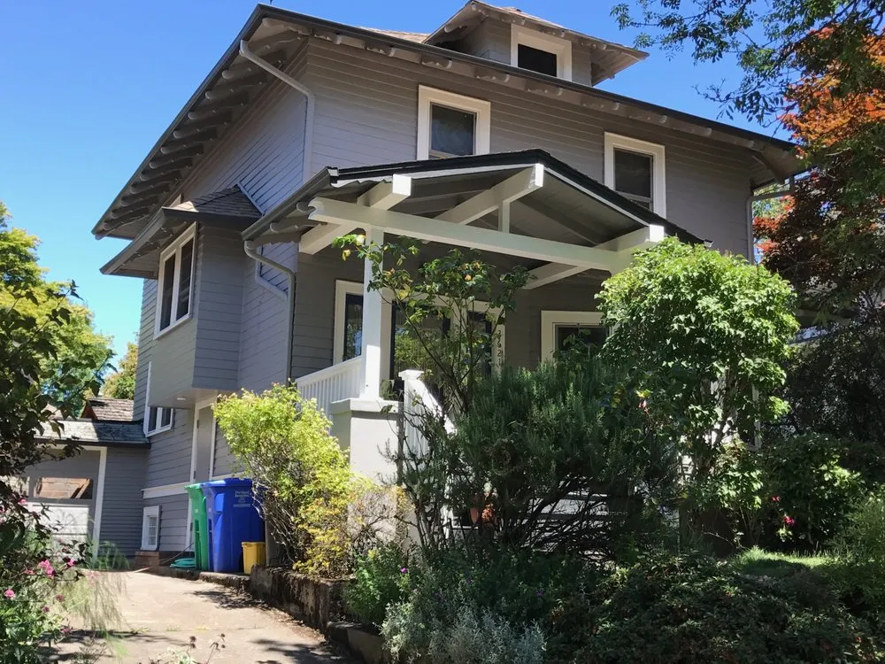 Slide of Cutting Edge Contracting