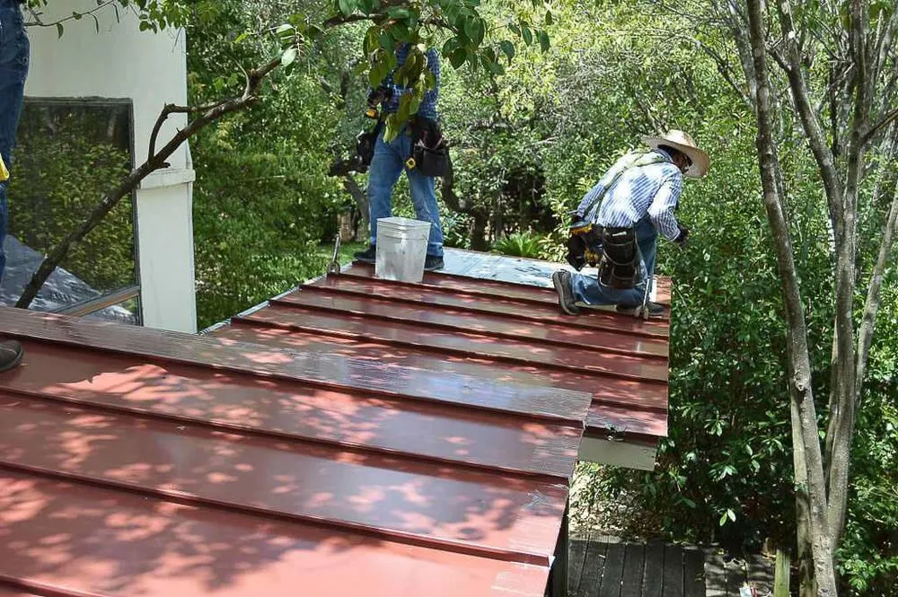 Slide of C.W. Roofing & Construction