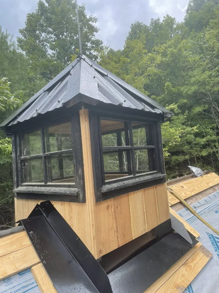 Slide of Cwilson Roofing