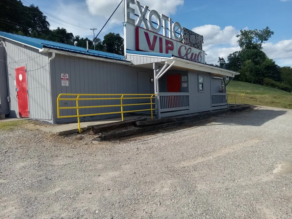 Slide of D & D Construction