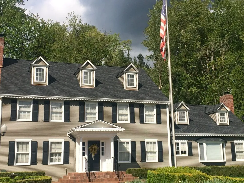 Slide of D & D Construction