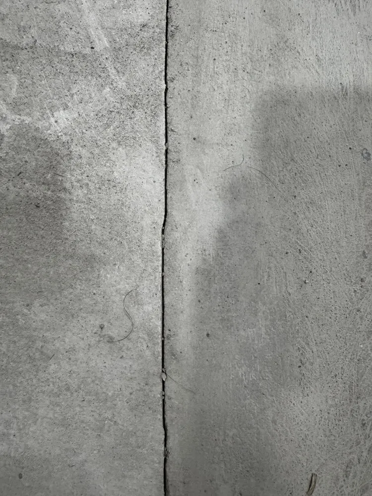 Slide of D & D Constuction