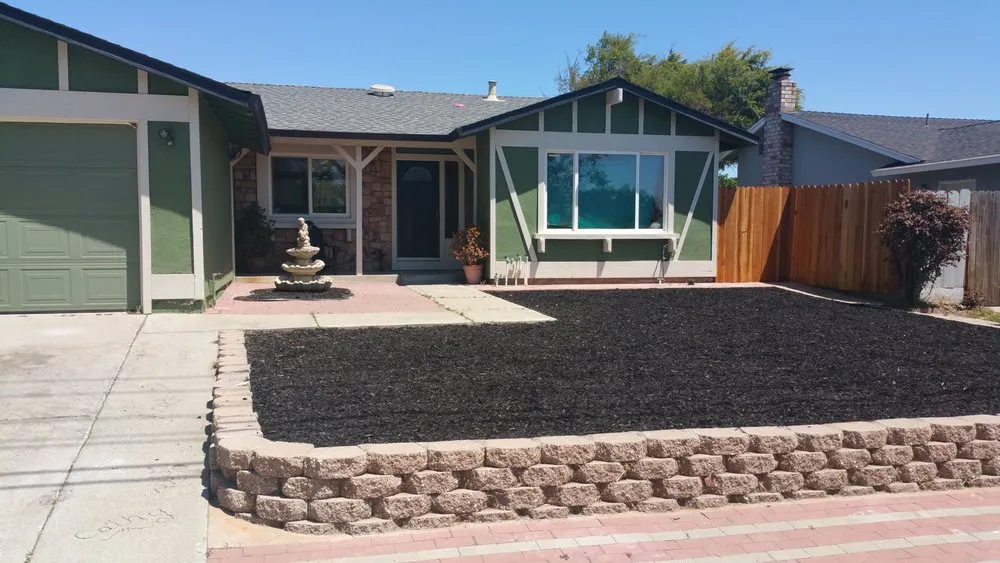 Slide of D & D Constuction