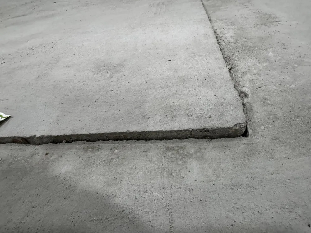 Slide of D & D Constuction