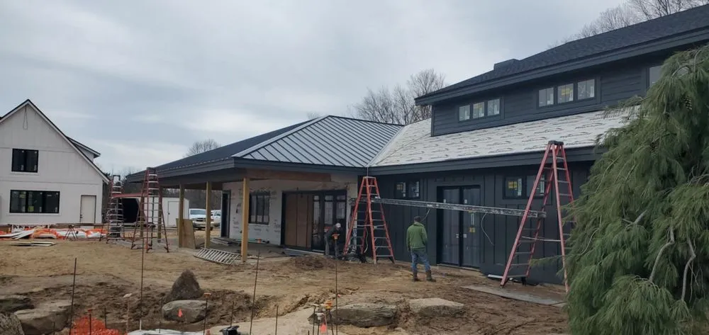 Slide of D & D Roofing 4G