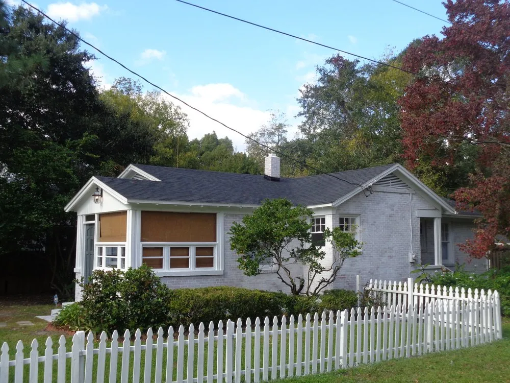 Slide of D & D Roofing