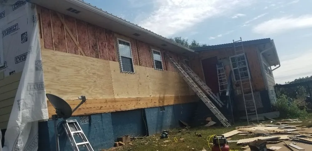 Slide of D & G Roofing and Painting