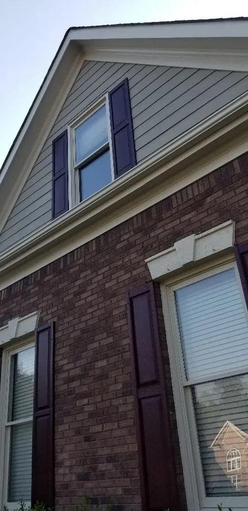 Slide of D & G Roofing and Painting