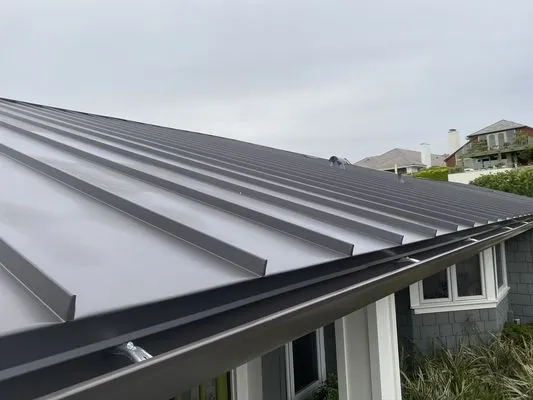 D & J Roofing & Snow Removal