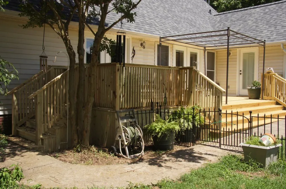 Slide of D & R Contractors