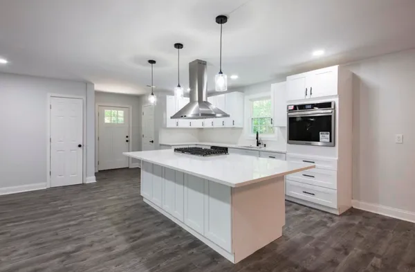 D & R Professional Home Services Logo