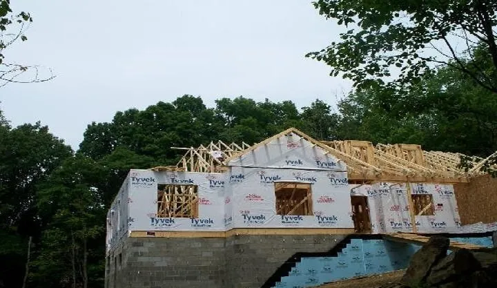 Slide of D & R Quality Builders