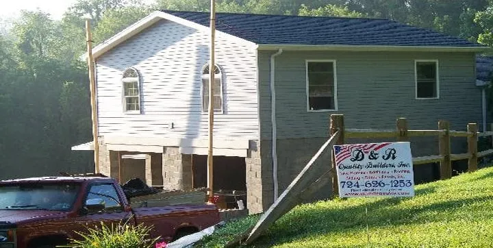 Slide of D & R Quality Builders