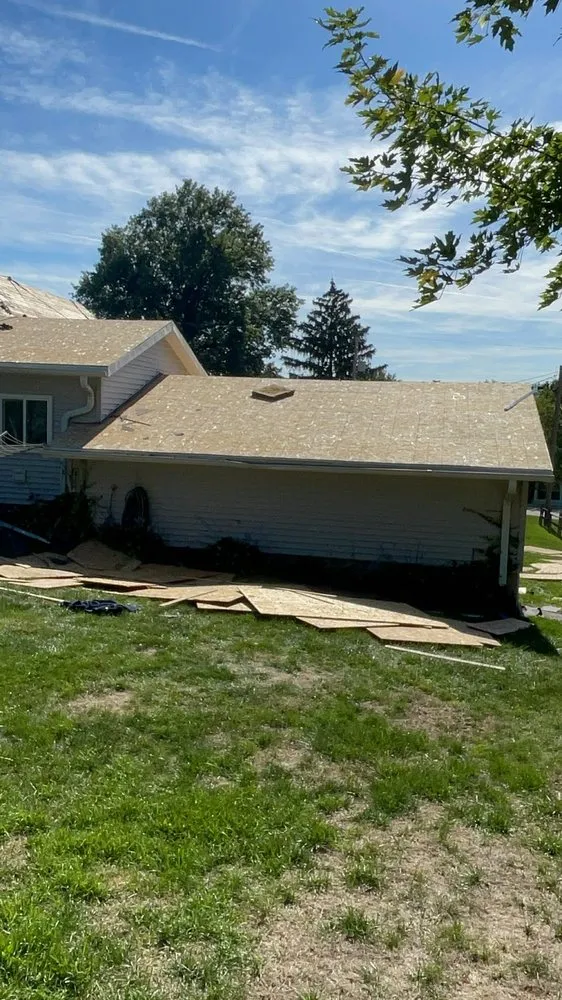 Slide of D and G Roofing