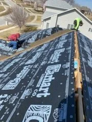 Slide of D and R Roofing