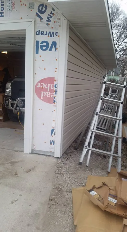 Slide of D and R Roofing