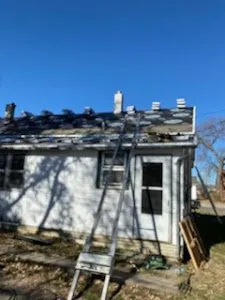 Slide of D and R Roofing