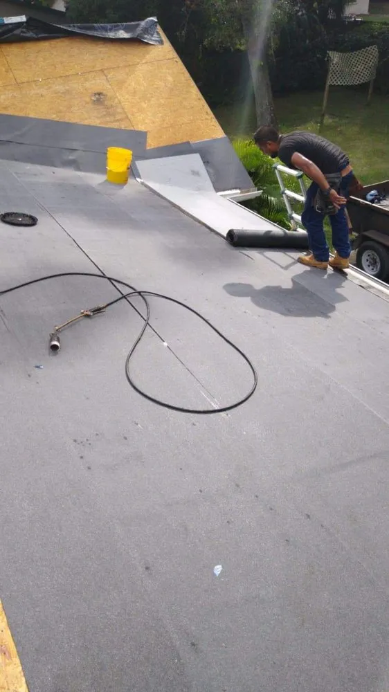 Slide of D-B Roofing Inc