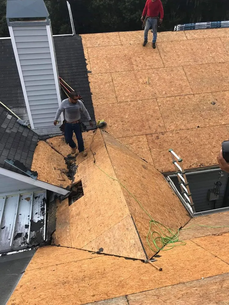 Slide of D-B Roofing Inc