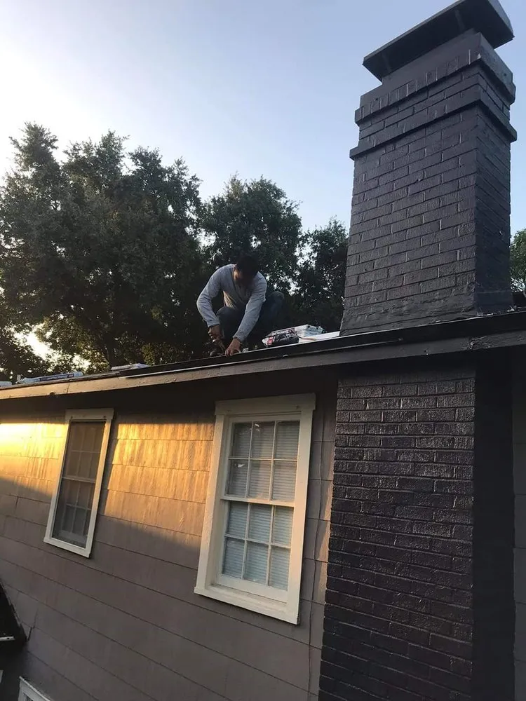 Slide of D-B Roofing Inc