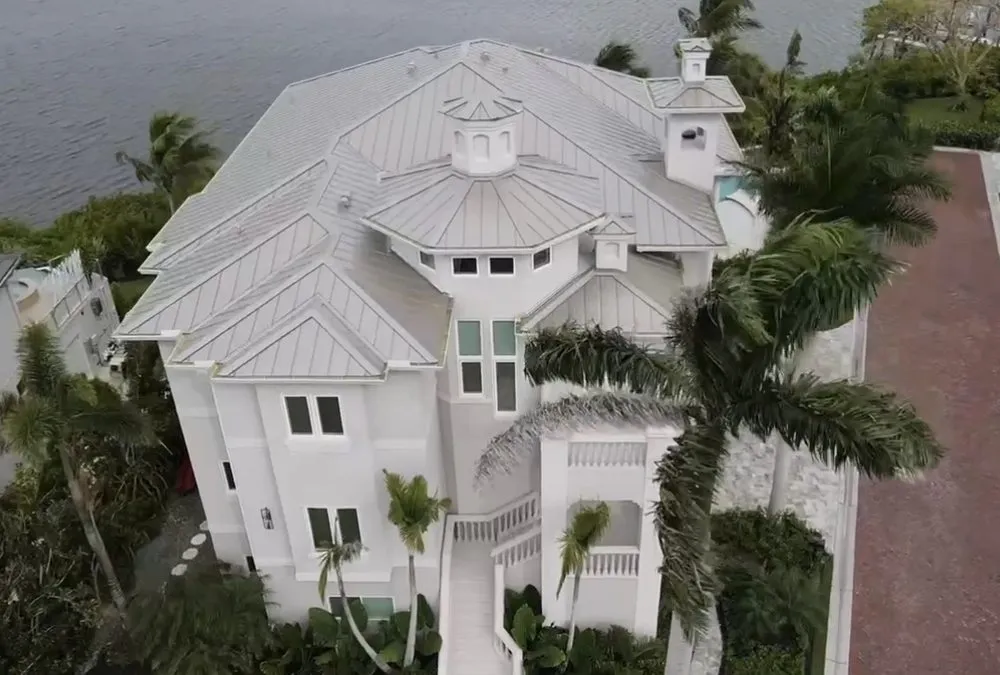 Slide of D’ Roofing Group