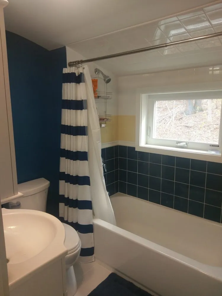 Slide of D S Brody & Associates