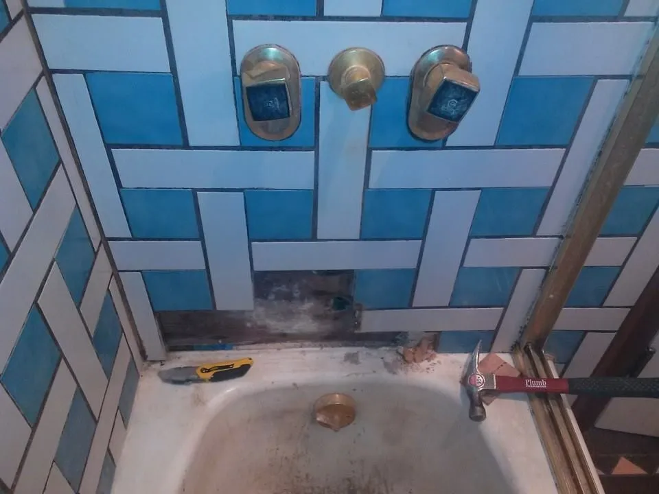 Slide of D T General Construction